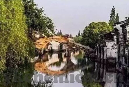 不卡免费一区二区日韩av-探索成人娱乐的多元化，日韩AV的全球视角